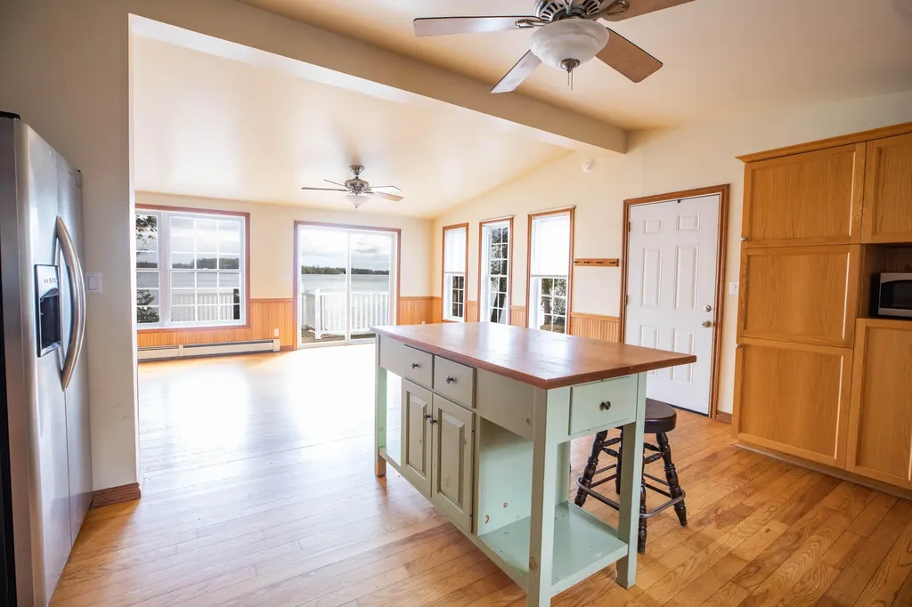2 Malcolm Lane Glenburn ME 04401