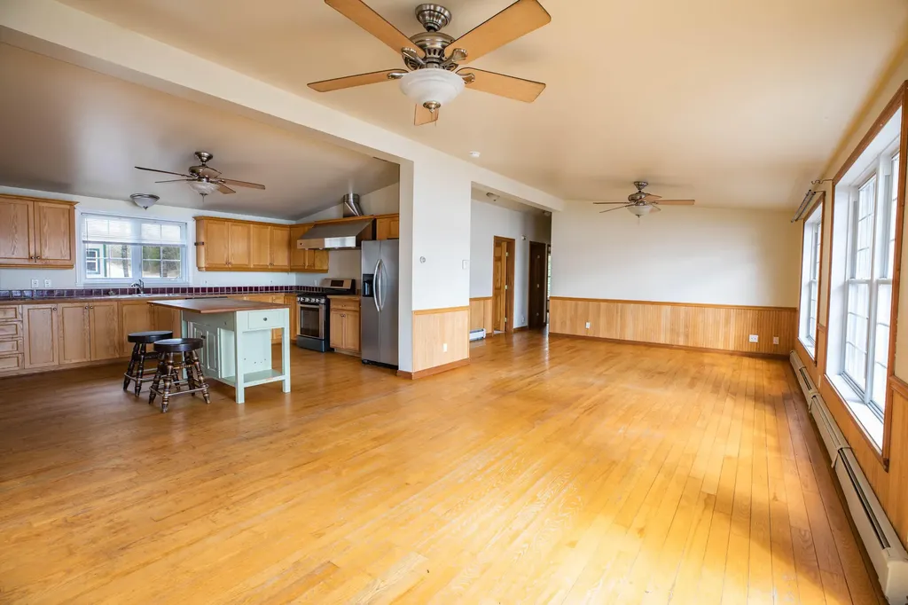 2 Malcolm Lane Glenburn ME 04401