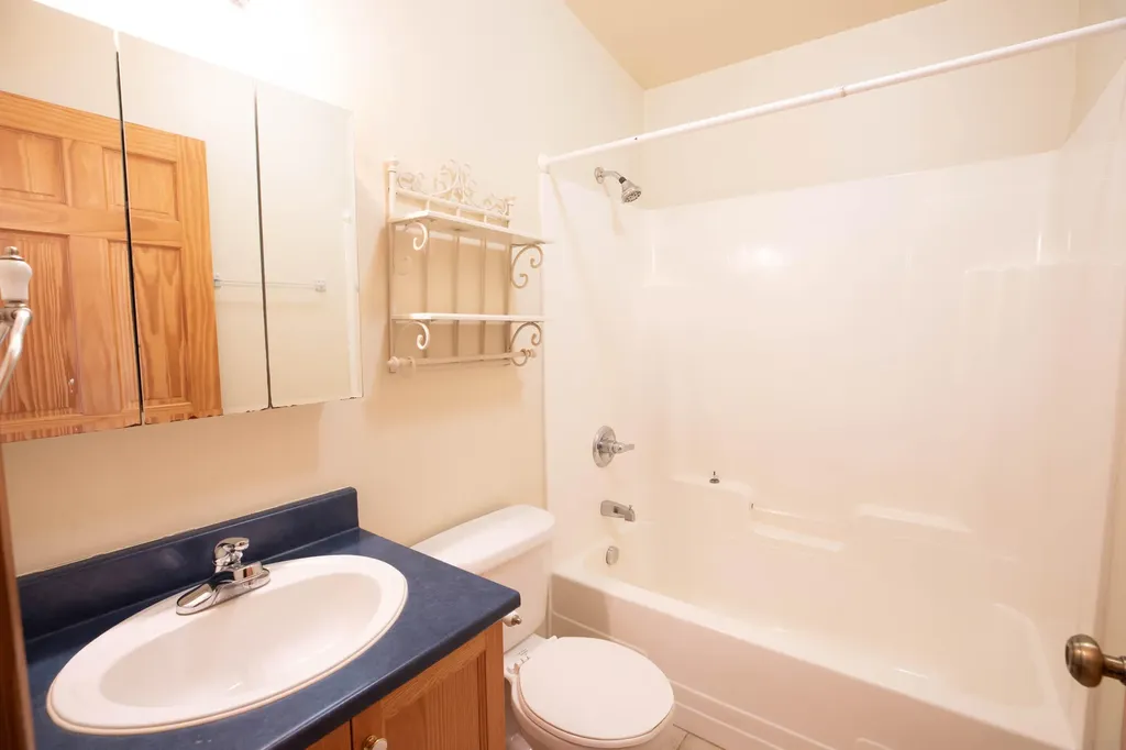2 Malcolm Lane Glenburn ME 04401