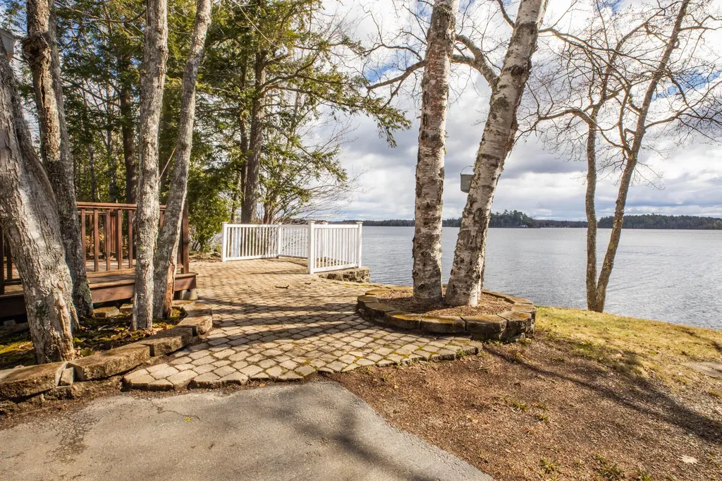 2 Malcolm Lane Glenburn ME 04401