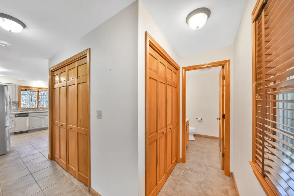 8 Whitney Way Topsham ME 04086