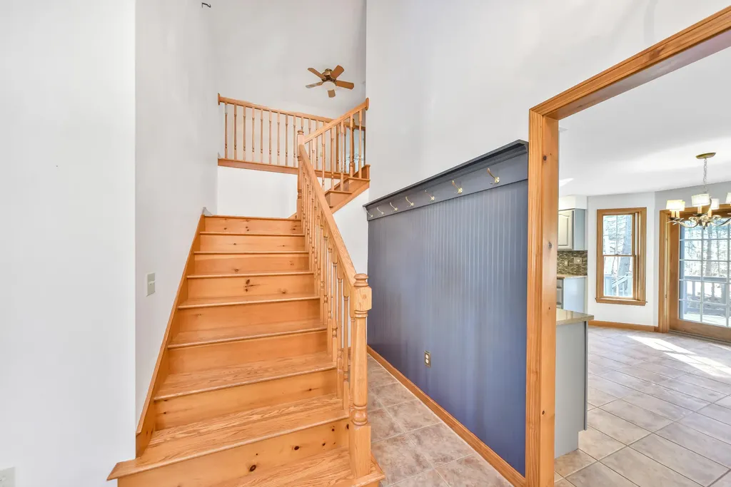 8 Whitney Way Topsham ME 04086