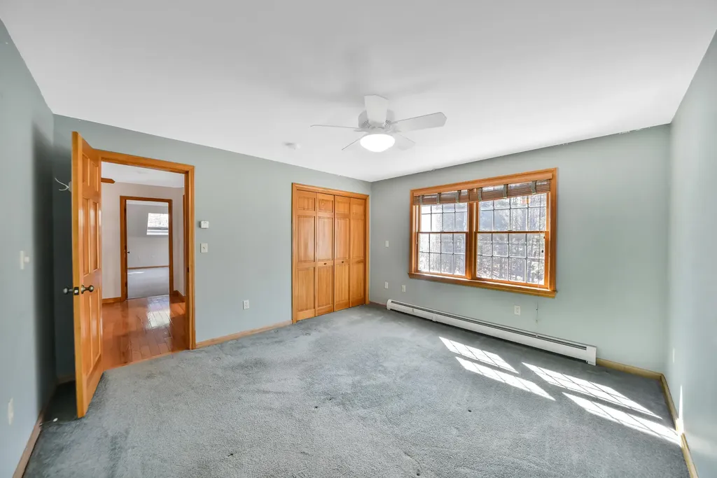 8 Whitney Way Topsham ME 04086