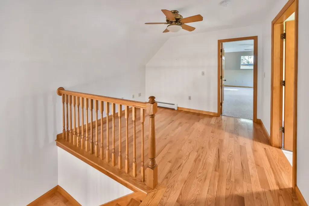 8 Whitney Way Topsham ME 04086