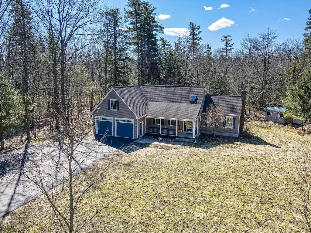 8 Whitney Way Topsham ME 04086
