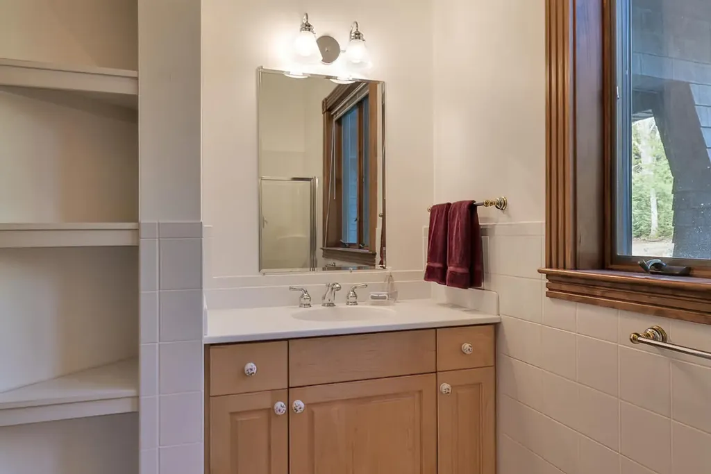 1197 Bay Road Brooklin ME 04616