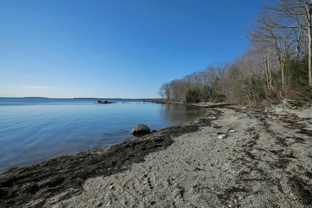 1197 Bay Road Brooklin ME 04616
