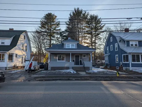 432 Turner Street Auburn ME 04210