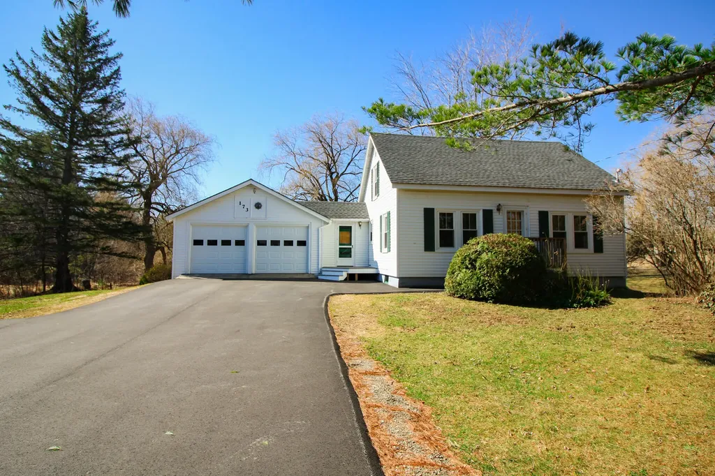 173 Western Avenue Hampden ME 04444