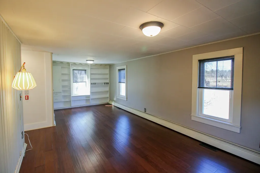 173 Western Avenue Hampden ME 04444