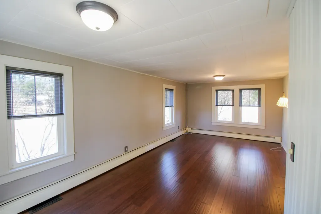 173 Western Avenue Hampden ME 04444