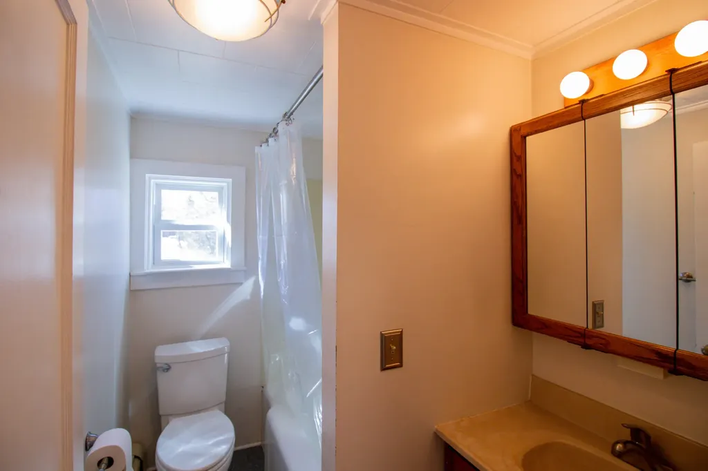 173 Western Avenue Hampden ME 04444