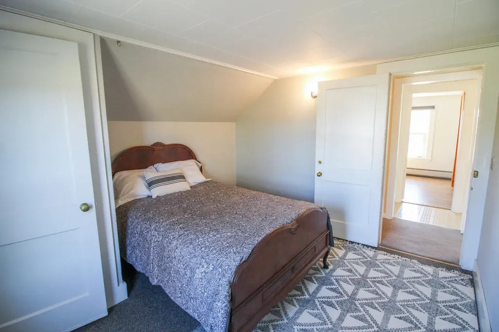 173 Western Avenue Hampden ME 04444