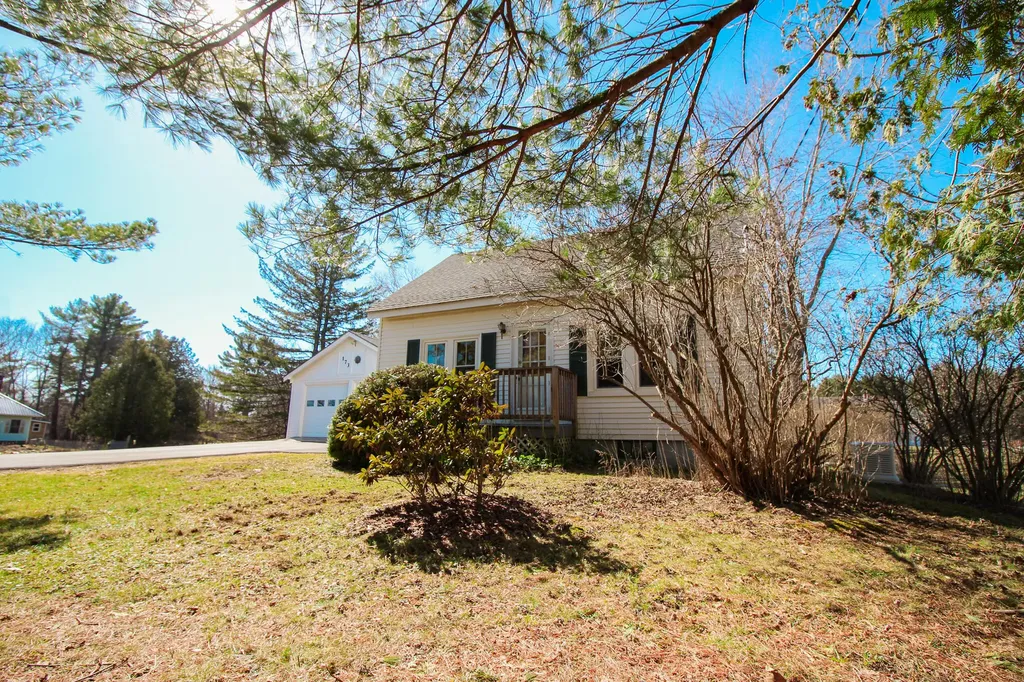 173 Western Avenue Hampden ME 04444