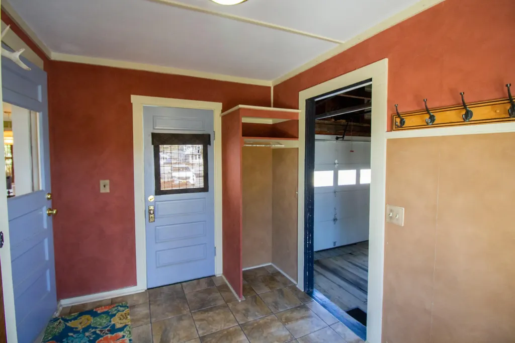 173 Western Avenue Hampden ME 04444