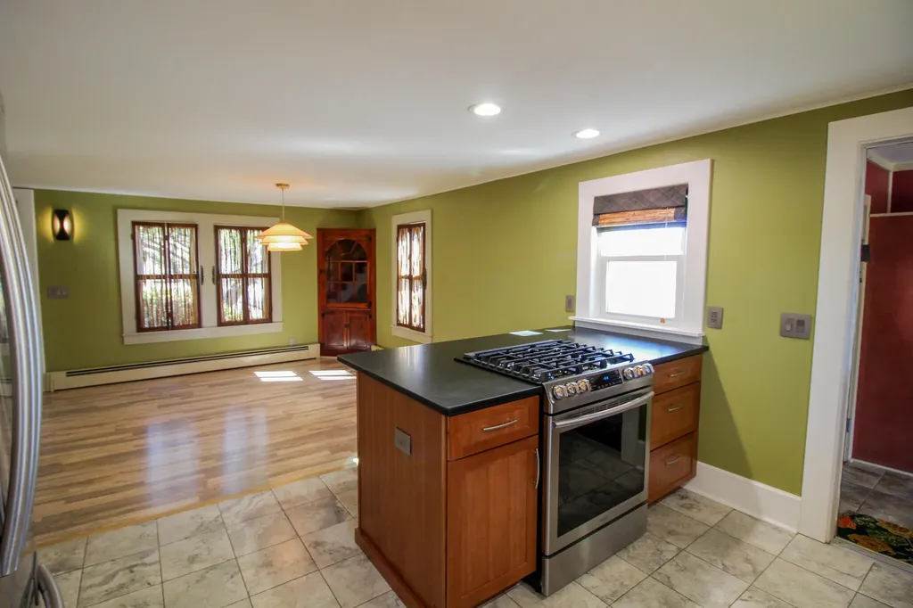 173 Western Avenue Hampden ME 04444
