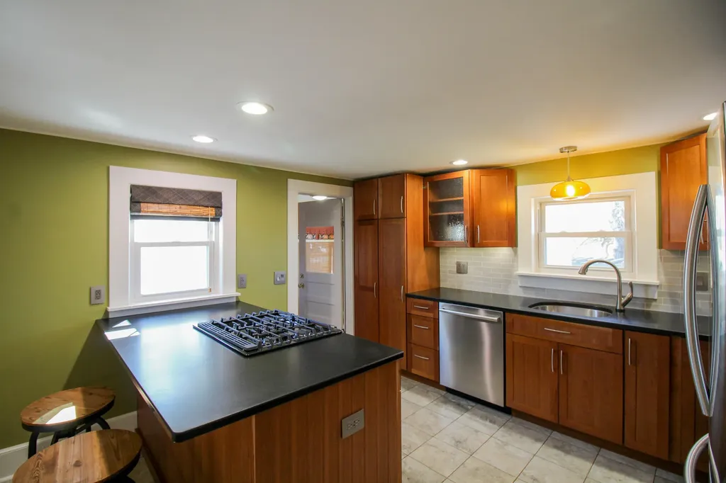 173 Western Avenue Hampden ME 04444