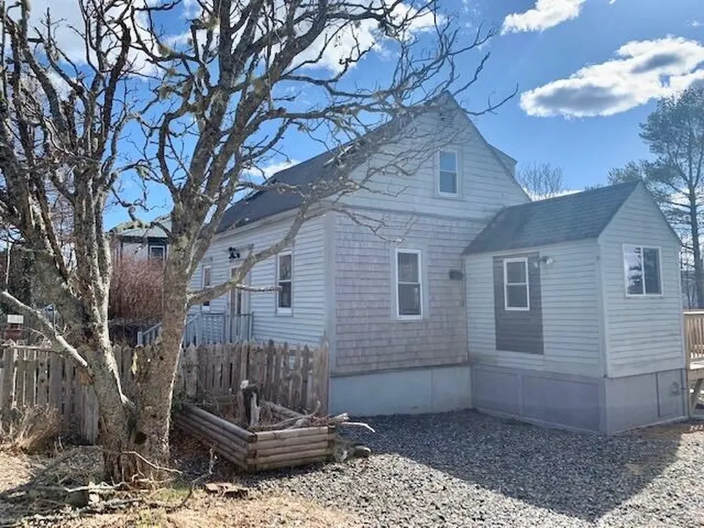 14 Jensen Street Eastport ME 04631