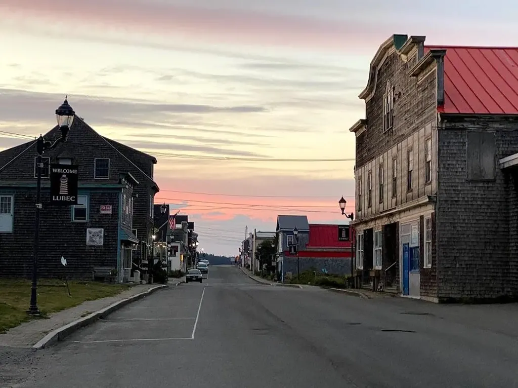 24 School Street Lubec ME 04652