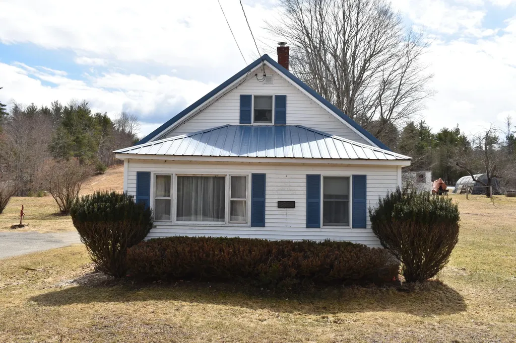 2899 Lee Road Lee ME 04455