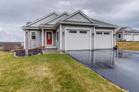 15 Callaway Drive Gray ME 04039