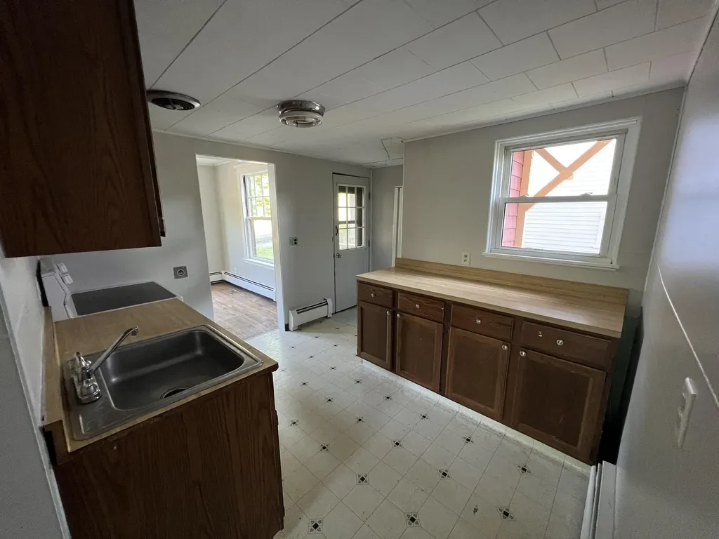 729 Prospect Avenue Rumford ME 04276