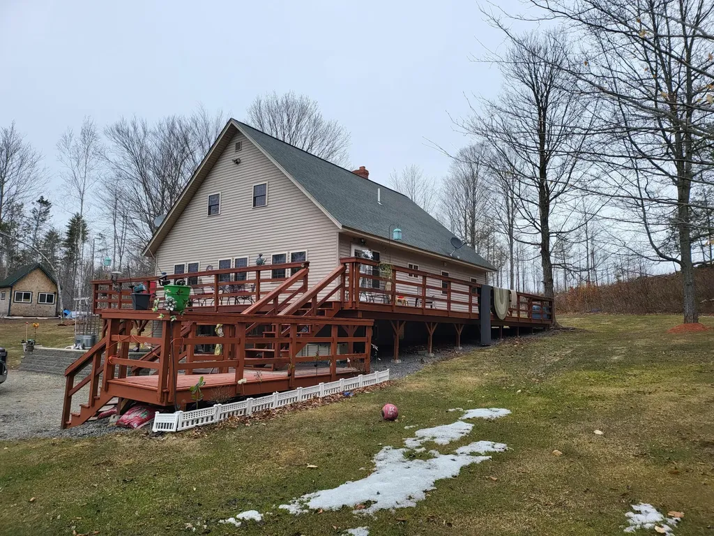 33 Chapman Ridge Road Cornville ME 04976