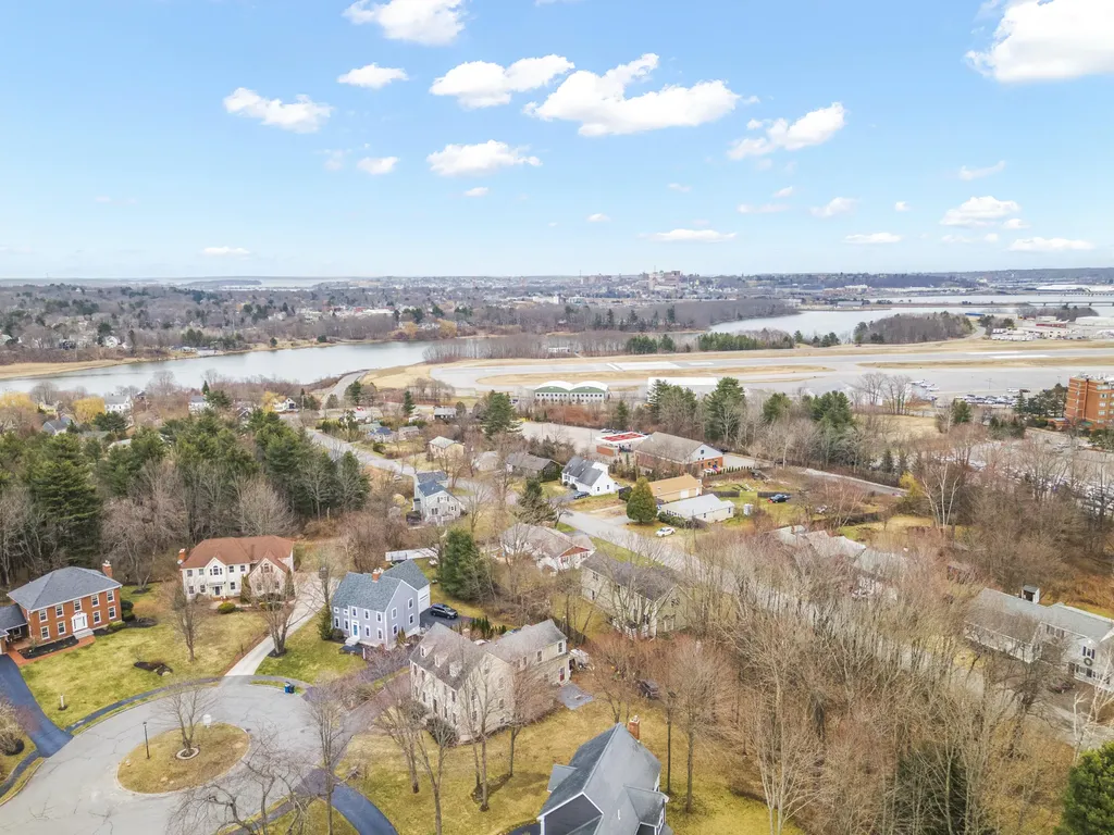 83 Cobb Avenue Portland ME 04102