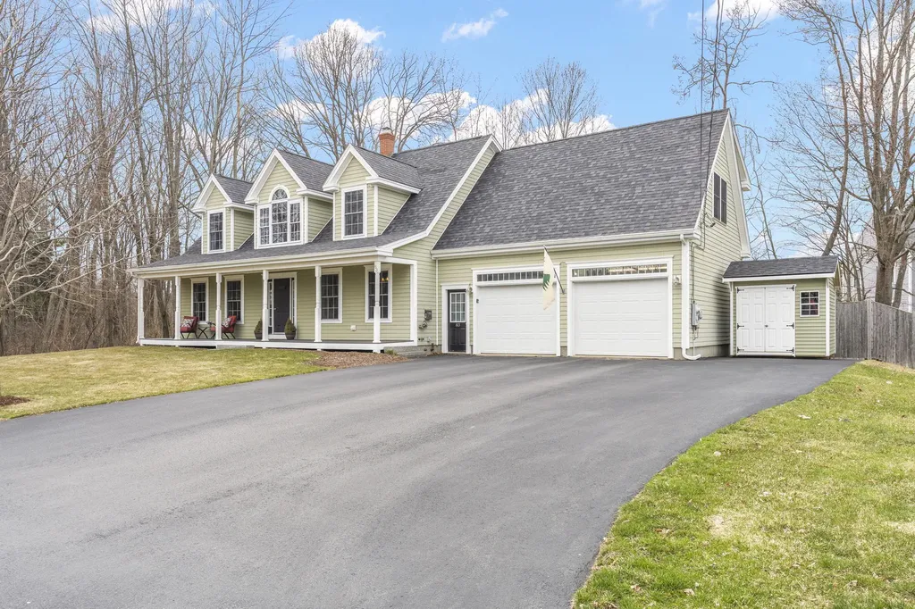 83 Cobb Avenue Portland ME 04102
