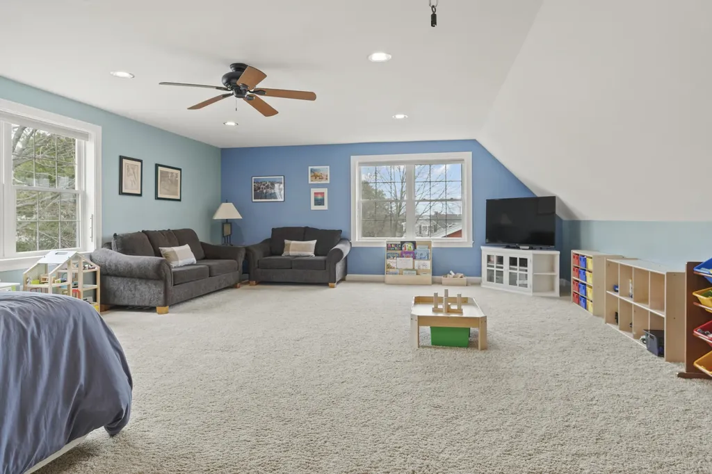 83 Cobb Avenue Portland ME 04102