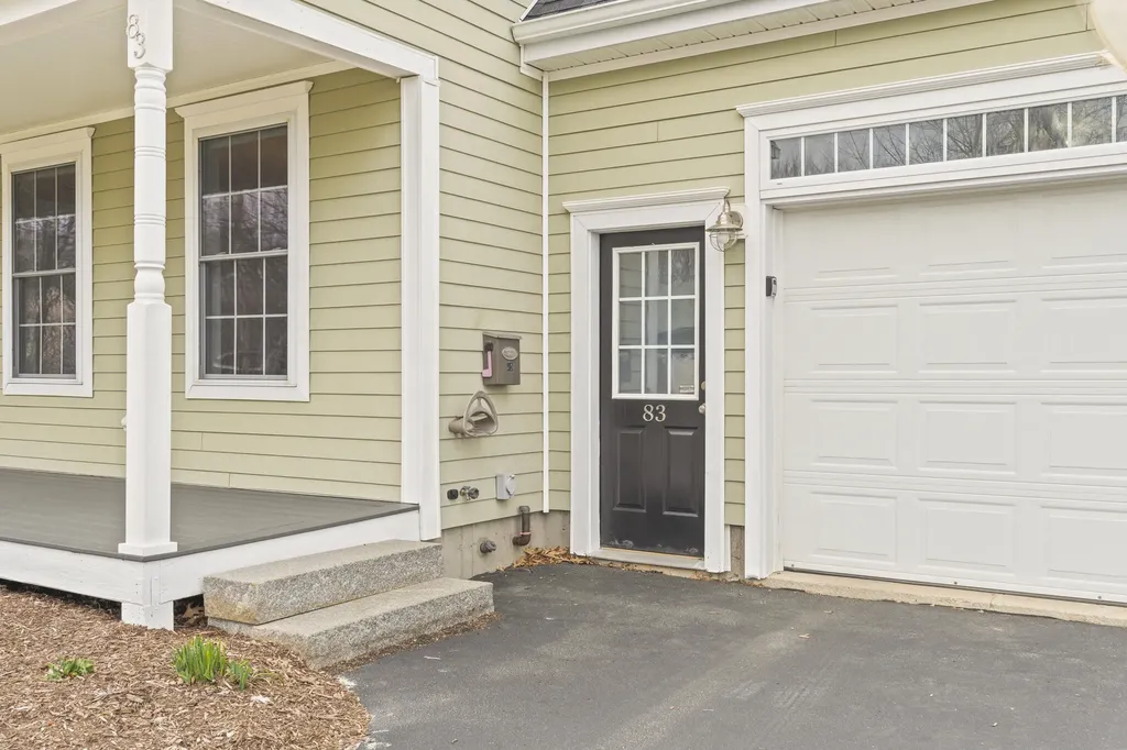 83 Cobb Avenue Portland ME 04102