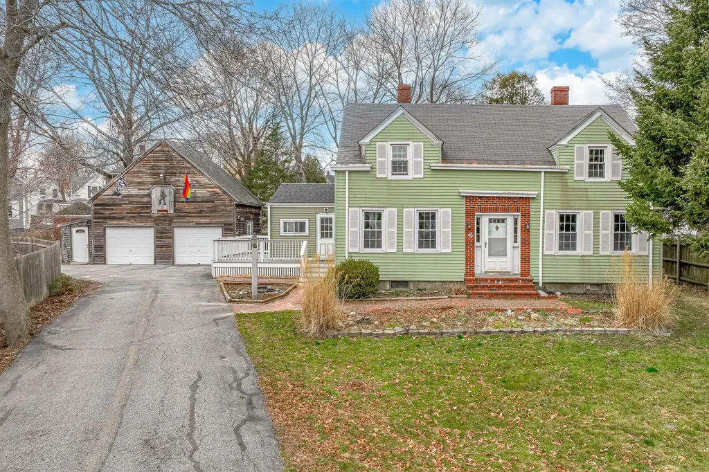 86 Ocean Avenue Portland ME 04103