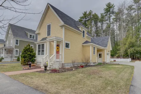 8 Ballantyne Drive Scarborough ME 04074