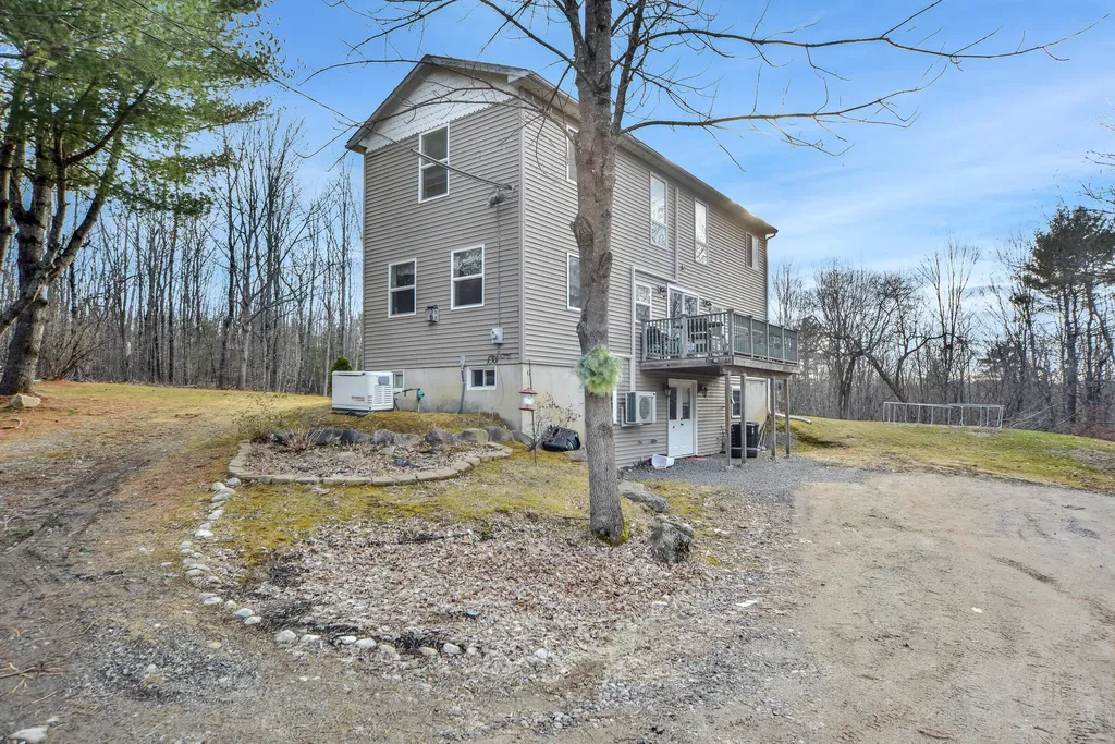 68 Ledgewood Lane Gardiner ME 04345