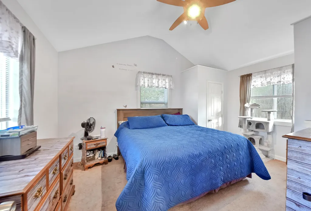 68 Ledgewood Lane Gardiner ME 04345