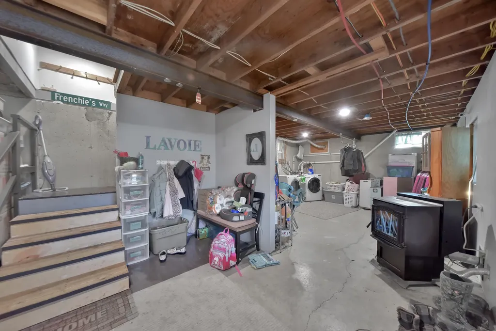 68 Ledgewood Lane Gardiner ME 04345
