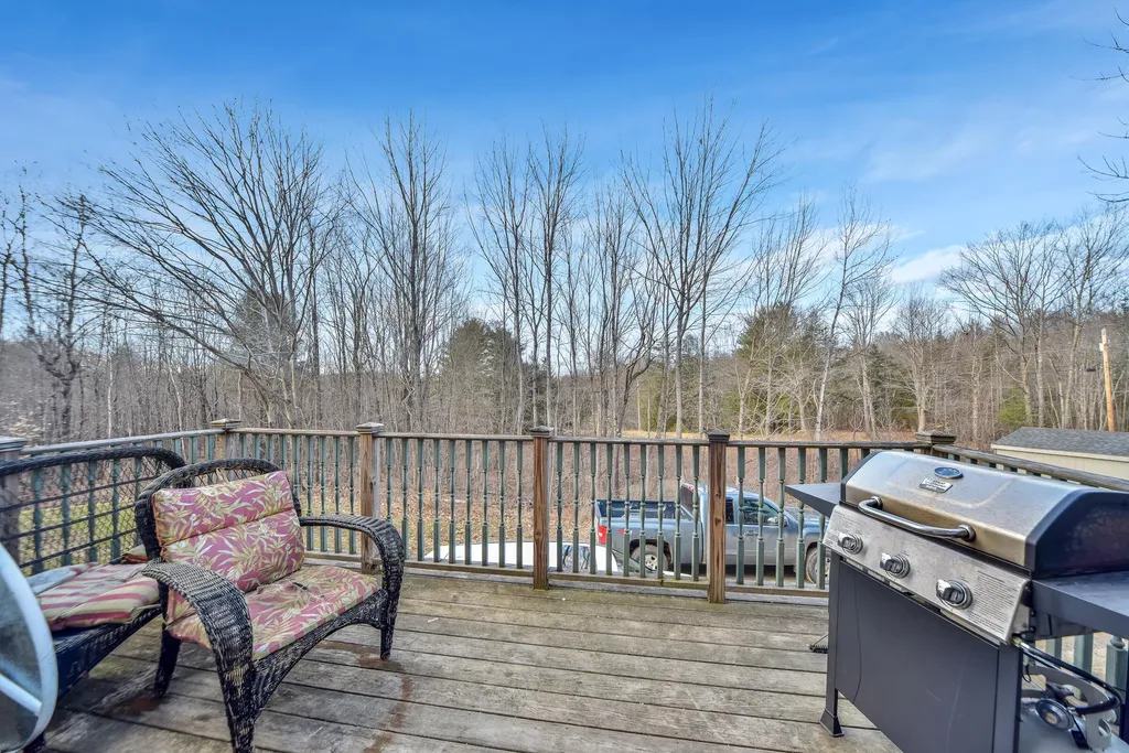 68 Ledgewood Lane Gardiner ME 04345