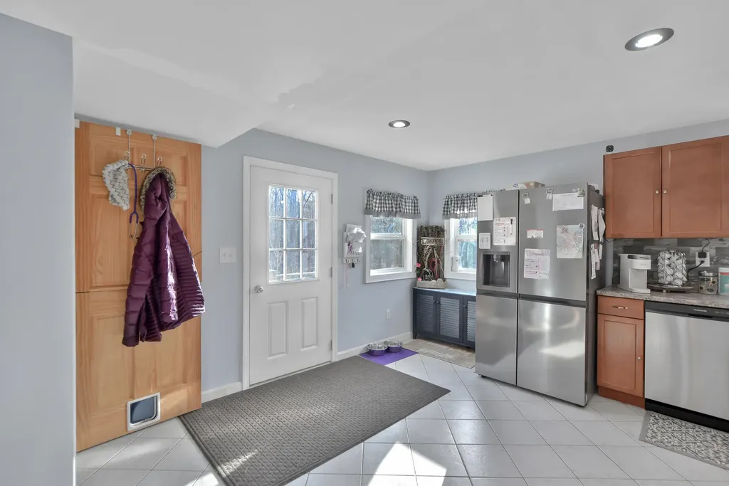 68 Ledgewood Lane Gardiner ME 04345
