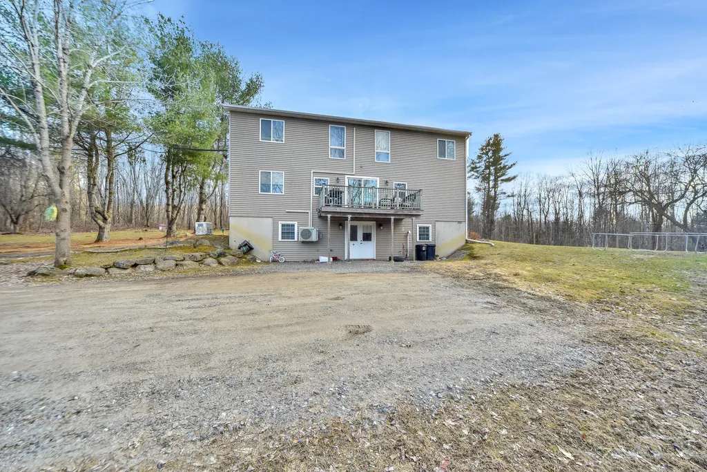 68 Ledgewood Lane Gardiner ME 04345