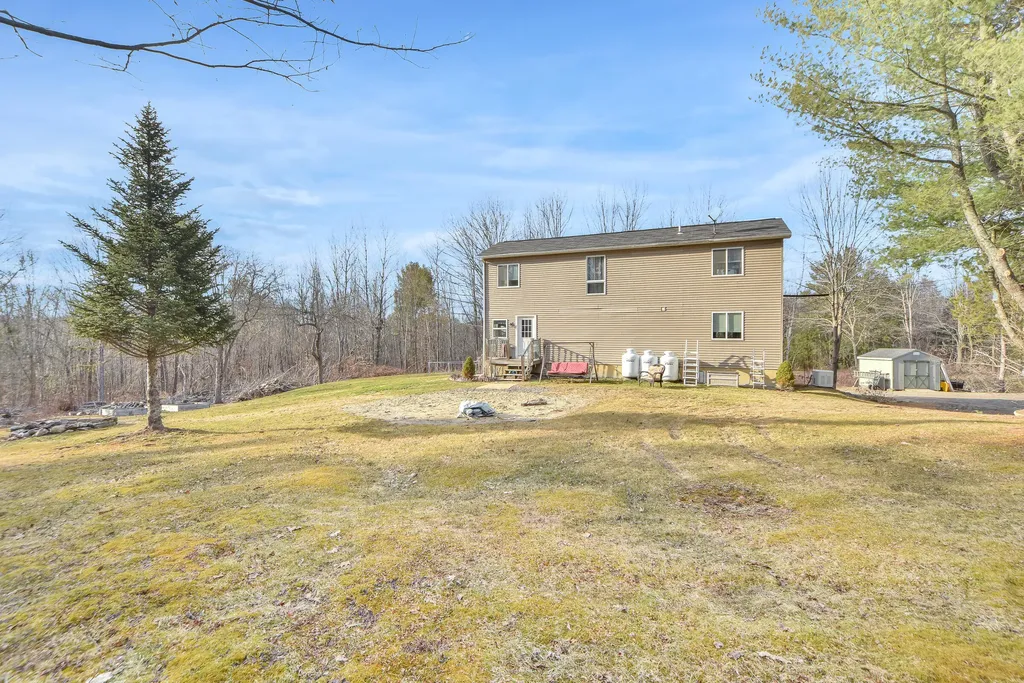 68 Ledgewood Lane Gardiner ME 04345