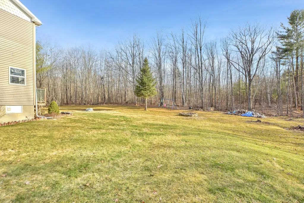 68 Ledgewood Lane Gardiner ME 04345
