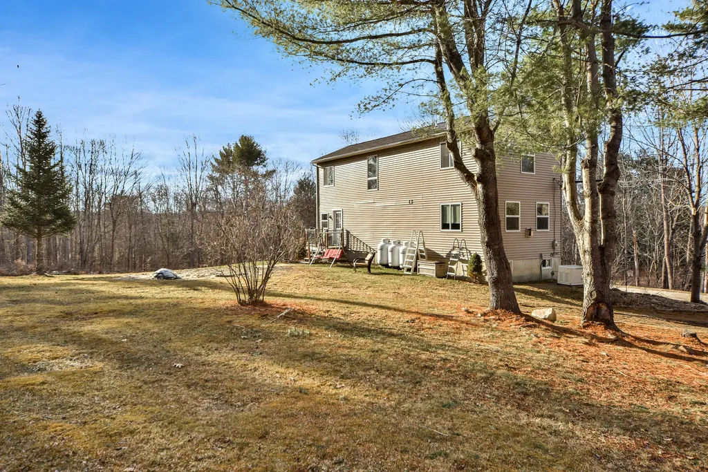 68 Ledgewood Lane Gardiner ME 04345