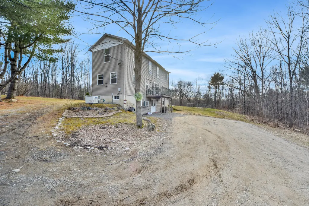 68 Ledgewood Lane Gardiner ME 04345