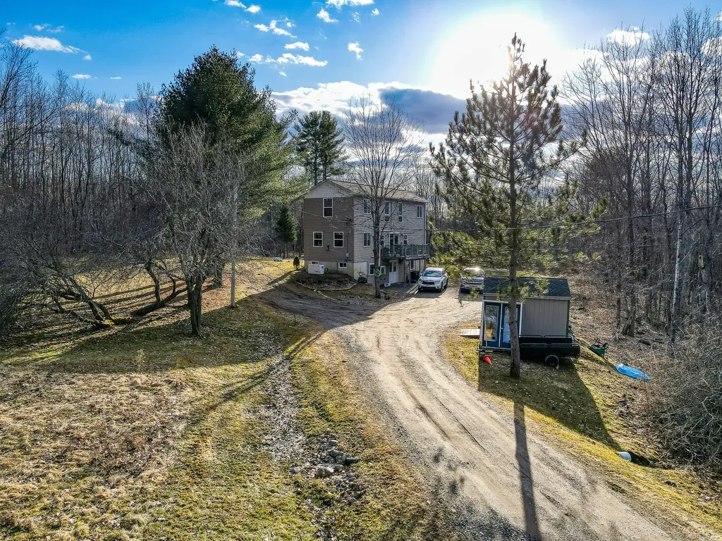68 Ledgewood Lane Gardiner ME 04345
