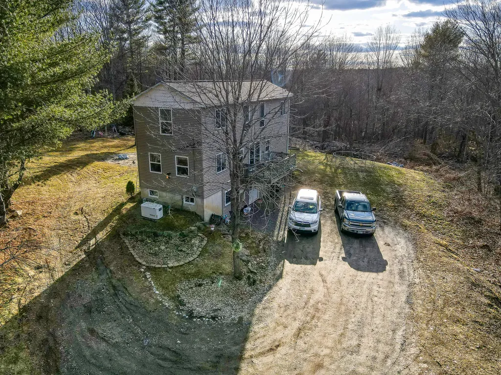 68 Ledgewood Lane Gardiner ME 04345