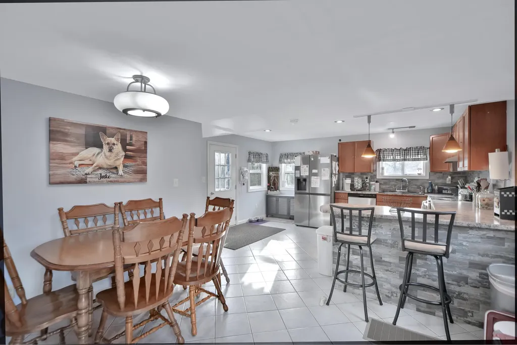 68 Ledgewood Lane Gardiner ME 04345