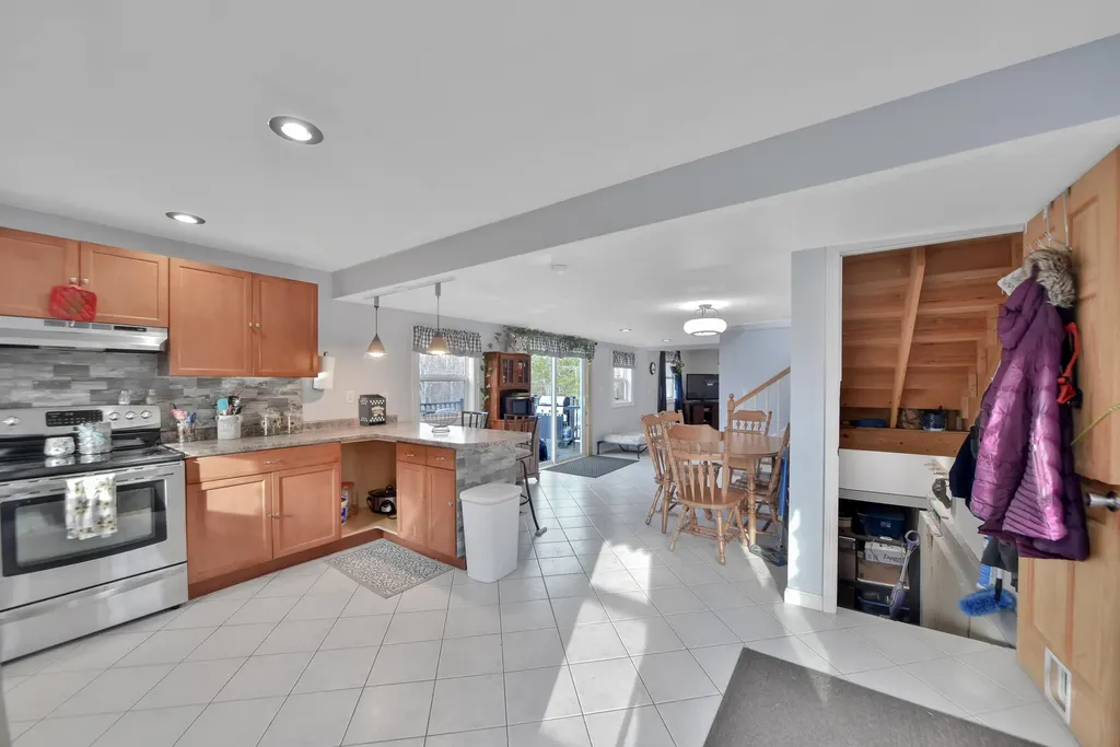 68 Ledgewood Lane Gardiner ME 04345