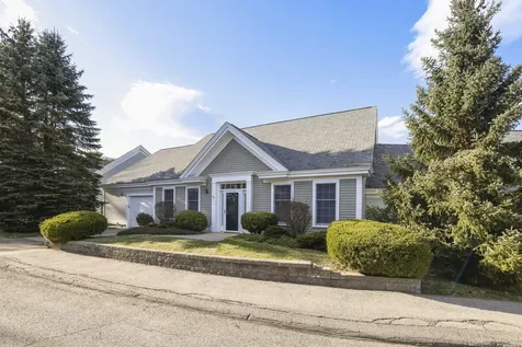 42 Farragut Way Kennebunk ME 04043