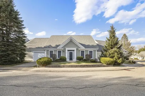 42 Farragut Way Kennebunk ME 04043