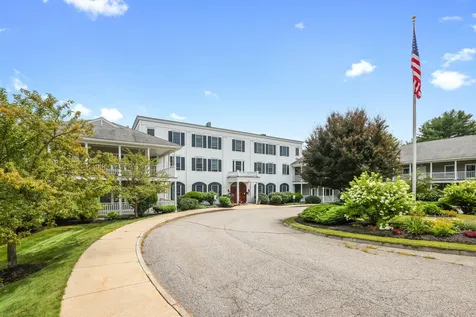 42 Farragut Way Kennebunk ME 04043